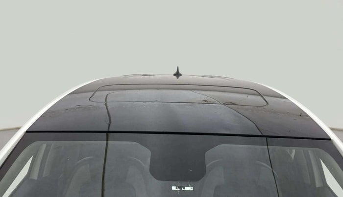 2024 Tata ALTROZ  XZ PLUS (S) , Diesel, Manual, 33,903 km, Moonroof/ Sunroof