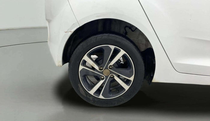 2024 Tata ALTROZ  XZ PLUS (S) , Diesel, Manual, 33,903 km, Right Rear Wheel