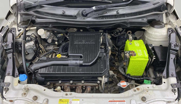 2017 Maruti Swift VXI O, Petrol, Manual, 1,01,798 km, Engine View