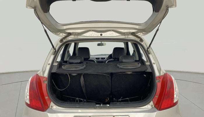 2017 Maruti Swift VXI O, Petrol, Manual, 1,01,798 km, Boot Inside