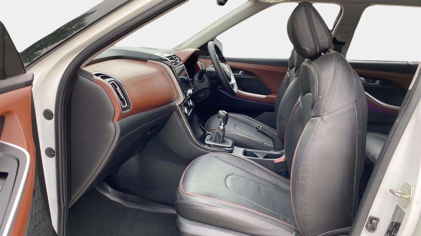 2023 Hyundai ALCAZAR PRESTIGE 1.5 TURBO PETROL MT 7STR, Petrol, Manual, 6,698 km, Right Side Front Door Cabin