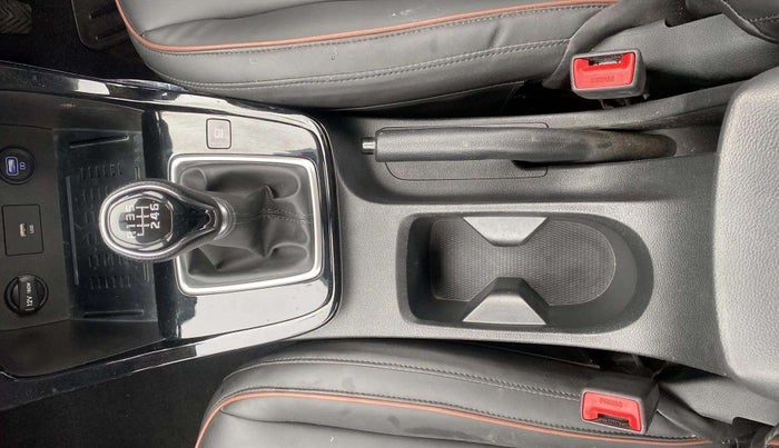 2023 Hyundai ALCAZAR PRESTIGE 1.5 TURBO PETROL MT 7STR, Petrol, Manual, 6,698 km, Gear Lever