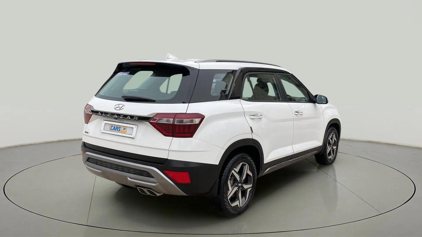 2023 Hyundai ALCAZAR PRESTIGE 1.5 TURBO PETROL MT 7STR, Petrol, Manual, 6,698 km, Right Back Diagonal