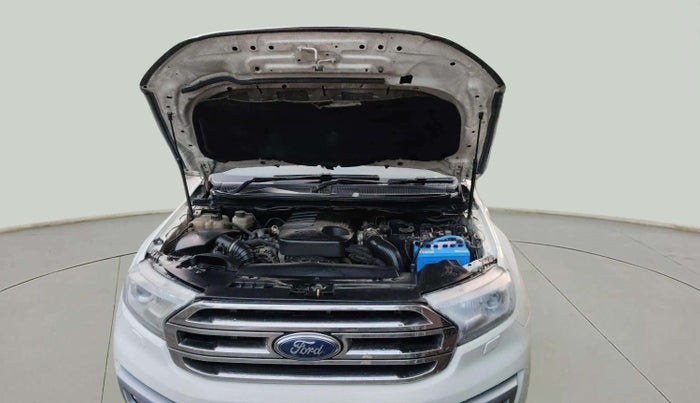 2016 Ford Endeavour TITANIUM 3.2 4X4 AT, Diesel, Automatic, 1,10,543 km, Open Bonet