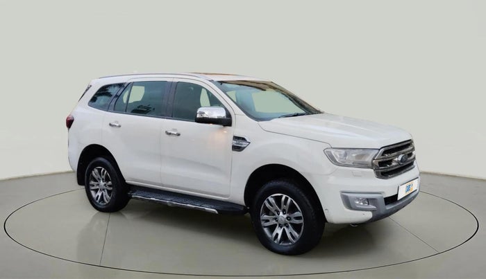 2016 Ford Endeavour TITANIUM 3.2 4X4 AT, Diesel, Automatic, 1,10,543 km, Right Front Diagonal
