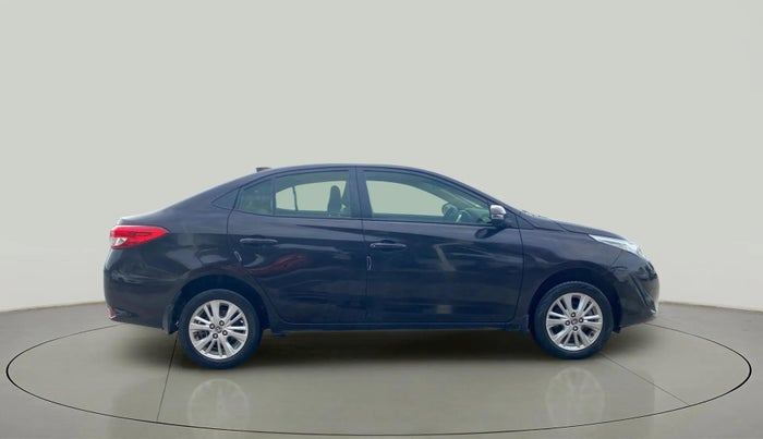 2018 Toyota YARIS V CVT, Petrol, Automatic, 76,153 km, Right Side