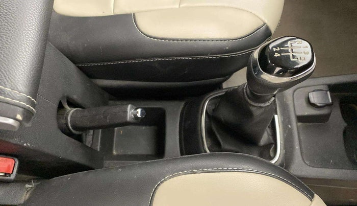 2019 Renault Kwid RXT 0.8 (O), Petrol, Manual, 27,661 km, Gear Lever