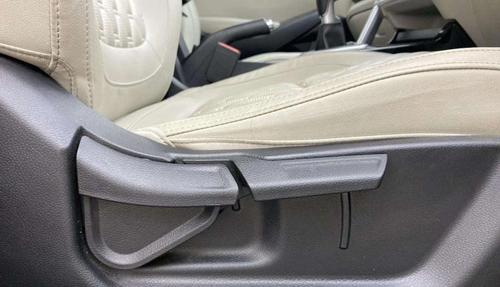 2020 KIA SELTOS HTX 1.5 PETROL, Petrol, Manual, 45,271 km, Driver Side Adjustment Panel