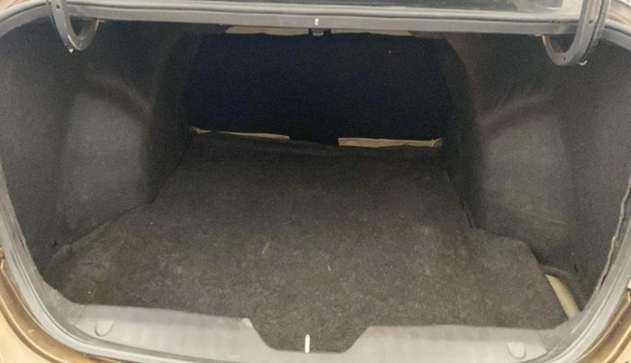 2018 Maruti Ciaz DELTA 1.5 SHVS MT PETROL, Petrol, Manual, 32,617 km, Boot Inside