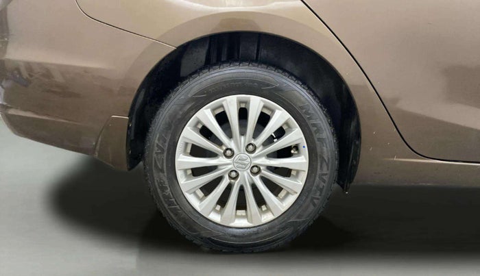 2018 Maruti Ciaz DELTA 1.5 SHVS MT PETROL, Petrol, Manual, 32,617 km, Right Rear Wheel