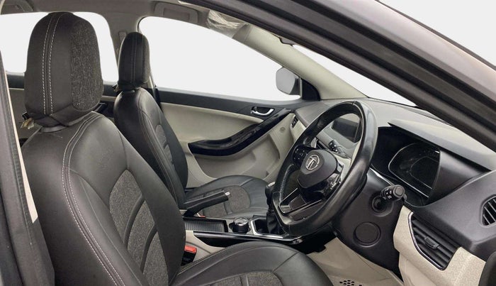 2022 Tata NEXON XZ PLUS (HS) PETROL DUAL TONE, Petrol, Manual, 56,036 km, Right Side Front Door Cabin