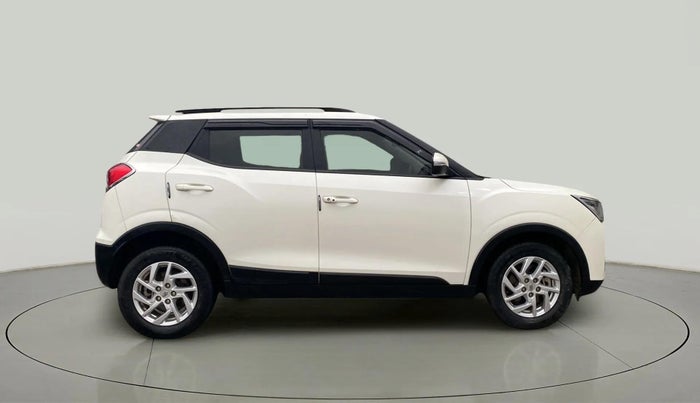 2022 Mahindra XUV300 W8 1.5 DIESEL, Diesel, Manual, 59,673 km, Right Side View