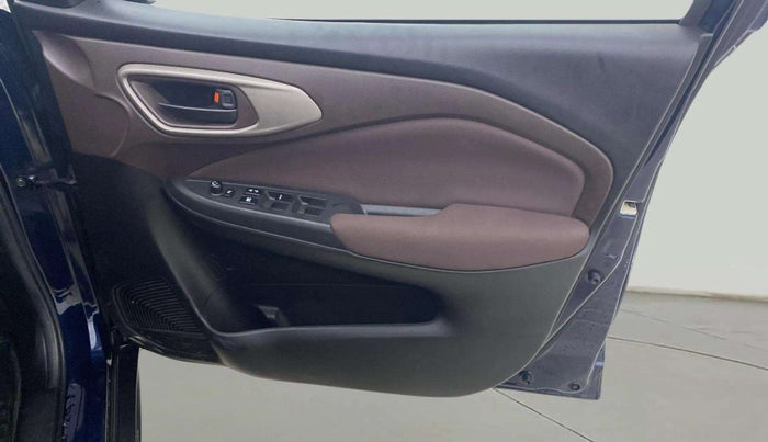 2023 Maruti FRONX DELTA PLUS 1.2L AGS, Petrol, Automatic, 14,670 km, Driver Side Door Panels Control