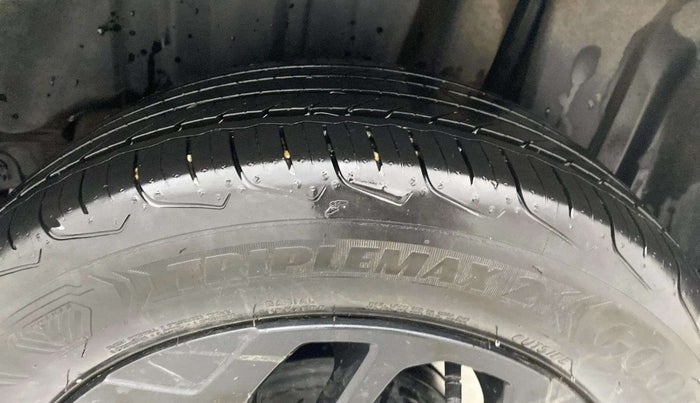 2023 Maruti FRONX DELTA PLUS 1.2L AGS, Petrol, Automatic, 14,670 km, Left Rear Tyre Tread