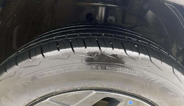 2023 Maruti FRONX DELTA PLUS 1.2L AGS, Petrol, Automatic, 14,670 km, Right Front Tyre Tread