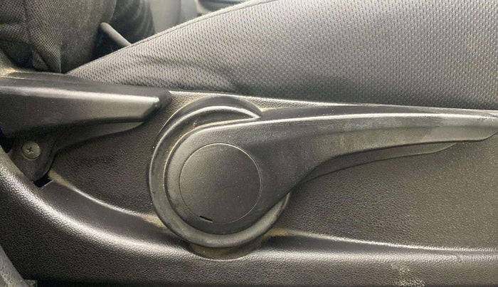 2019 Tata Tiago XZ PLUS PETROL, Petrol, Manual, 94,334 km, Driver Side Adjustment Panel