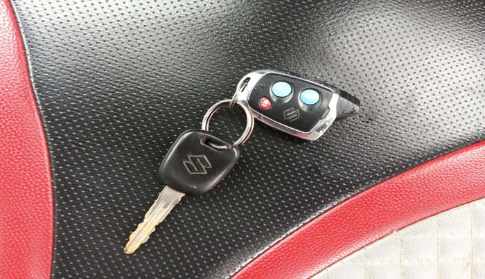 2017 Maruti Alto 800 LXI, Petrol, Manual, 65,719 km, Key Close Up