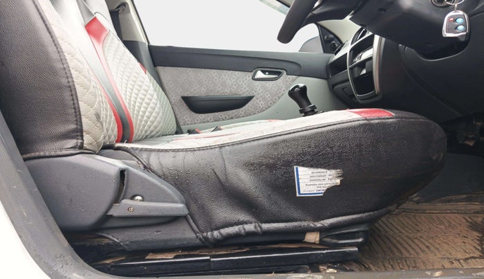 2017 Maruti Alto 800 LXI, Petrol, Manual, 65,719 km, Driver Side Adjustment Panel