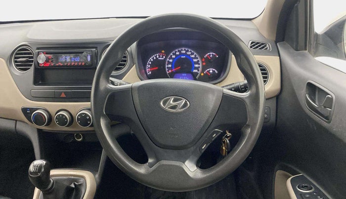2017 Hyundai Grand i10 MAGNA 1.2 KAPPA VTVT, CNG, Manual, 1,23,840 km, Steering Wheel Close Up