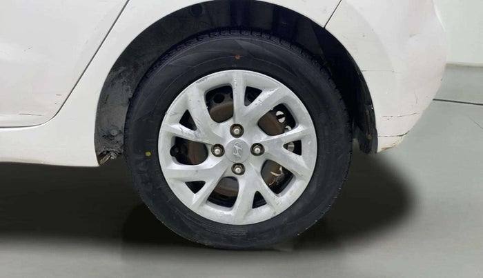 2017 Hyundai Grand i10 MAGNA 1.2 KAPPA VTVT, CNG, Manual, 1,23,840 km, Left Rear Wheel