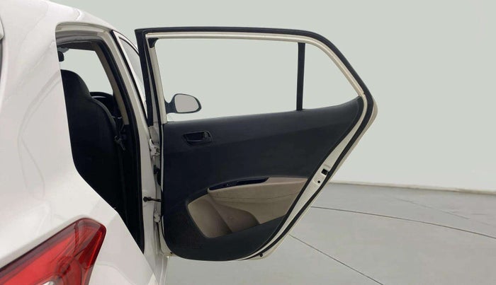 2017 Hyundai Grand i10 MAGNA 1.2 KAPPA VTVT, CNG, Manual, 1,23,840 km, RHS Rear Door