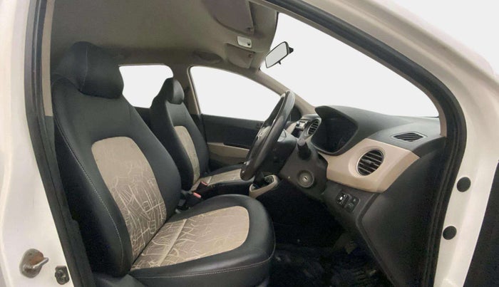 2017 Hyundai Grand i10 MAGNA 1.2 KAPPA VTVT, CNG, Manual, 1,23,840 km, Right Side Front Door Cabin