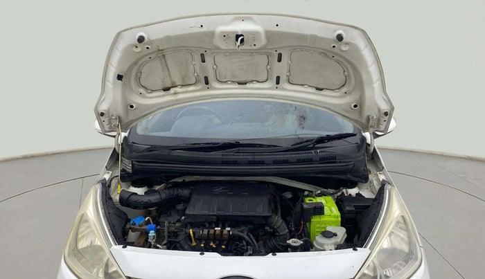 2017 Hyundai Grand i10 MAGNA 1.2 KAPPA VTVT, CNG, Manual, 1,23,840 km, Open Bonet