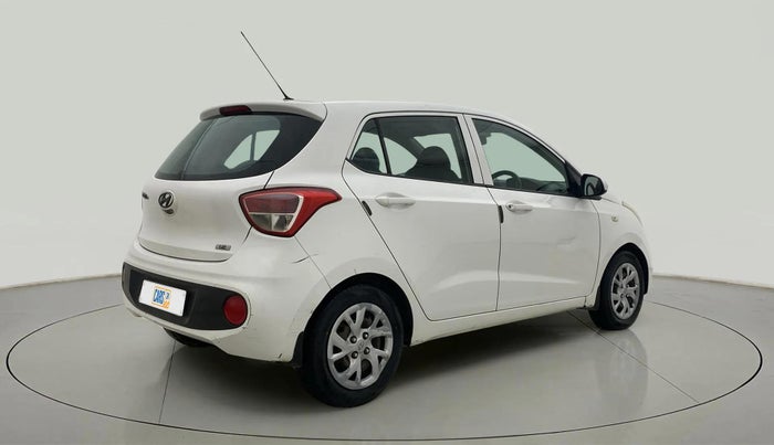 2017 Hyundai Grand i10 MAGNA 1.2 KAPPA VTVT, CNG, Manual, 1,23,840 km, Right Back Diagonal
