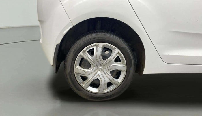2020 Tata ALTROZ XT PETROL, Petrol, Manual, 27,012 km, Right Rear Wheel