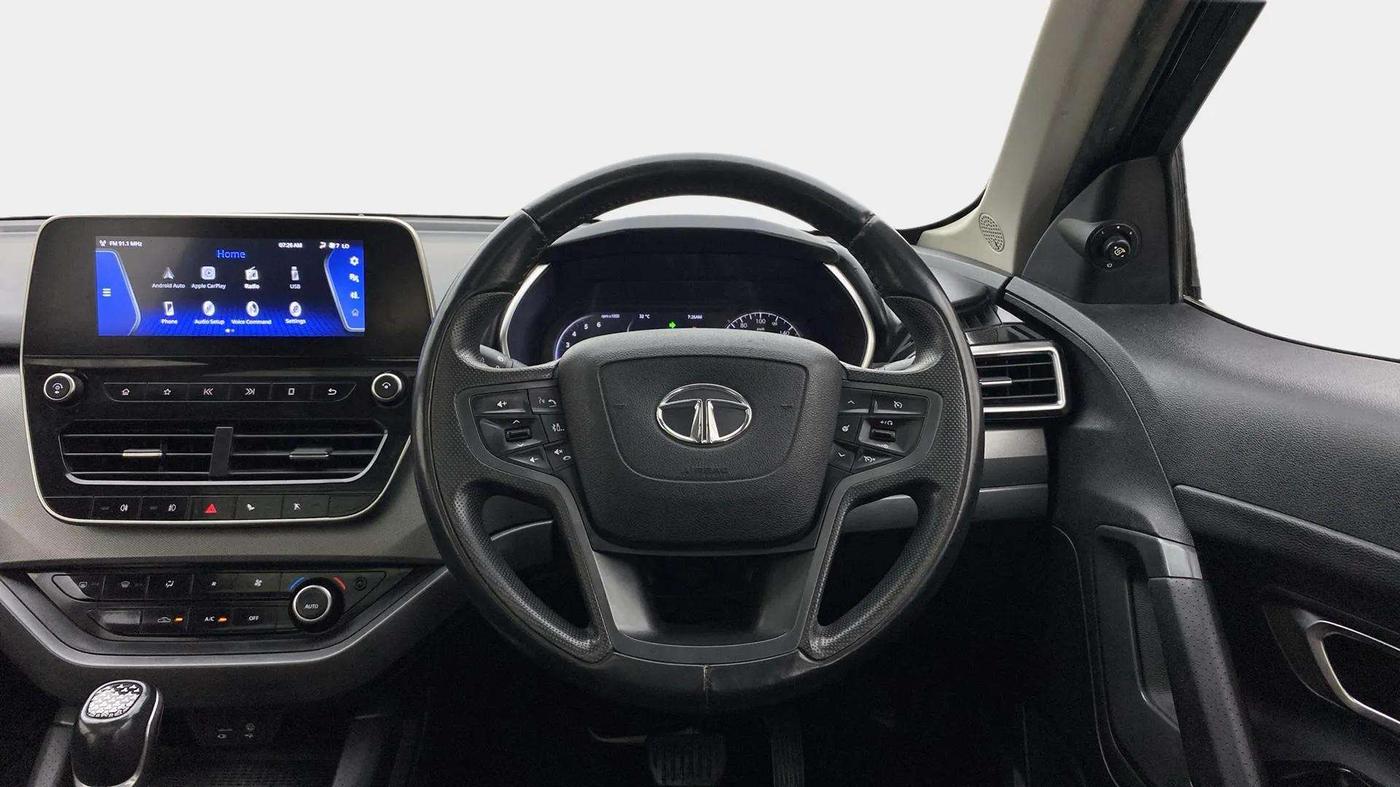 2020 Tata Harrier XZA PLUS 2.0L DARK EDITION, Diesel, Automatic, 1,43,558 km, Steering Wheel Close Up