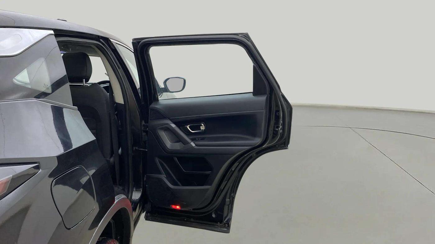 2020 Tata Harrier XZA PLUS 2.0L DARK EDITION, Diesel, Automatic, 1,43,558 km, RHS Rear Door