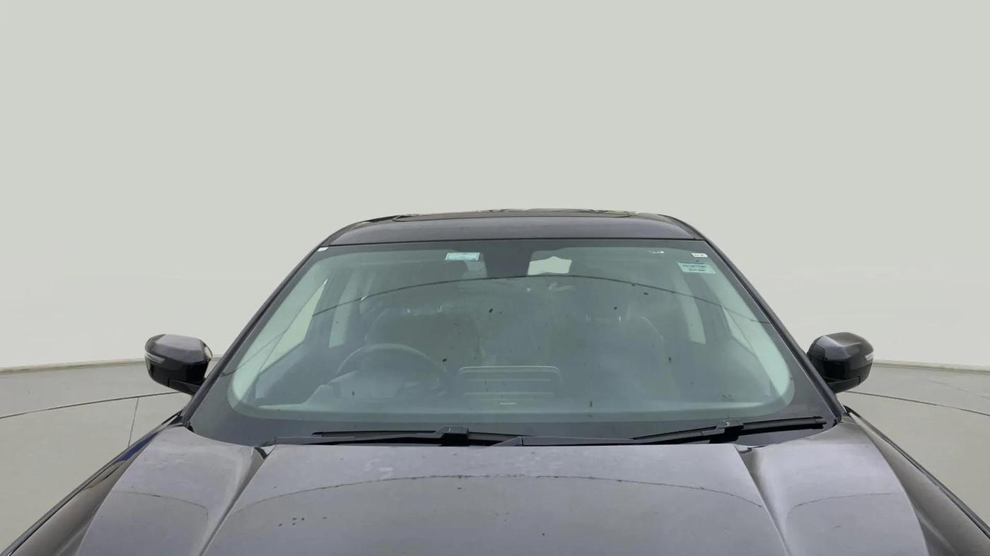 2020 Tata Harrier XZA PLUS 2.0L DARK EDITION, Diesel, Automatic, 1,43,558 km, Front Windshield