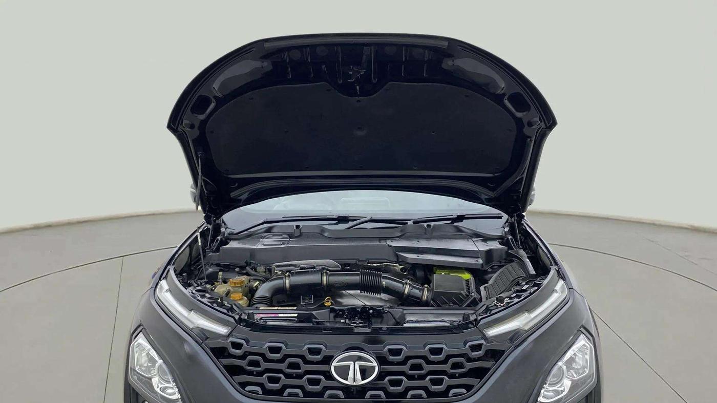2020 Tata Harrier XZA PLUS 2.0L DARK EDITION, Diesel, Automatic, 1,43,558 km, Open Bonet