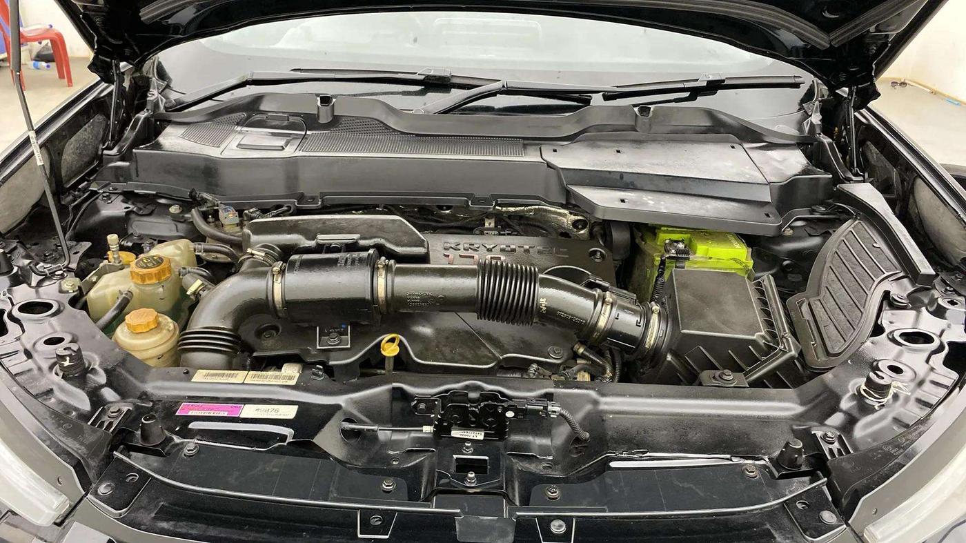 2020 Tata Harrier XZA PLUS 2.0L DARK EDITION, Diesel, Automatic, 1,43,558 km, Engine View