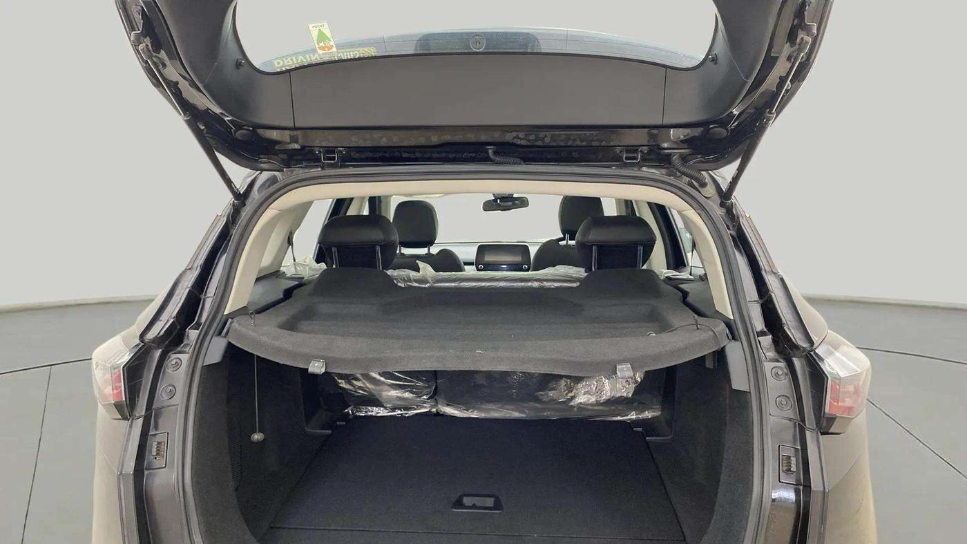 2020 Tata Harrier XZA PLUS 2.0L DARK EDITION, Diesel, Automatic, 1,43,558 km, Boot Inside