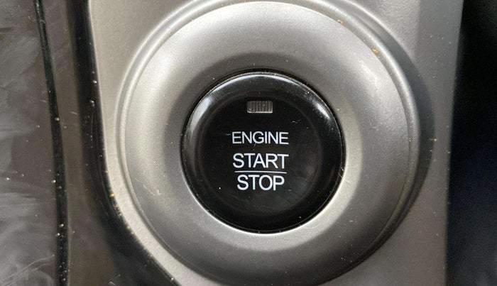 2019 Mahindra XUV500 W7, Diesel, Manual, 71,676 km, Keyless Start/ Stop Button