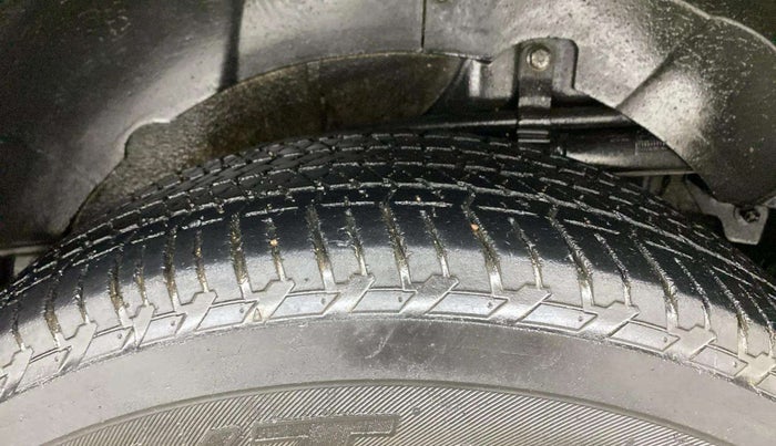 2019 Mahindra XUV500 W7, Diesel, Manual, 71,676 km, Left Front Tyre Tread
