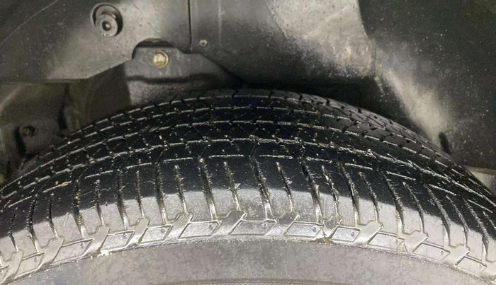 2019 Mahindra XUV500 W7, Diesel, Manual, 71,676 km, Right Rear Tyre Tread