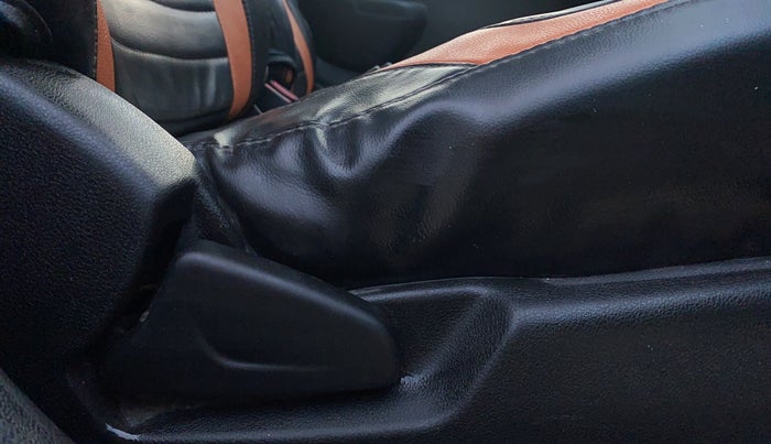 2018 Renault Kwid CLIMBER 1.0 AMT, Petrol, Automatic, 39,130 km, Driver Side Adjustment Panel