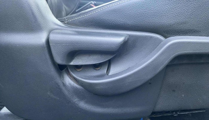 2018 Honda BR-V 1.5L I-VTEC VX, Petrol, Manual, 56,599 km, Driver Side Adjustment Panel