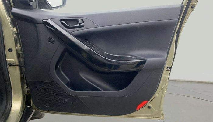 2022 Tata NEXON XZ PLUS PETROL KAZIRANGA, Petrol, Manual, 33,274 km, Driver Side Door Panels Control