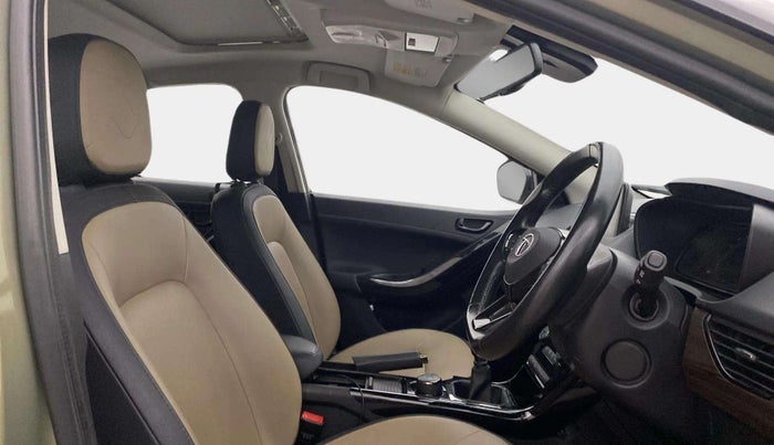 2022 Tata NEXON XZ PLUS PETROL KAZIRANGA, Petrol, Manual, 33,274 km, Right Side Front Door Cabin