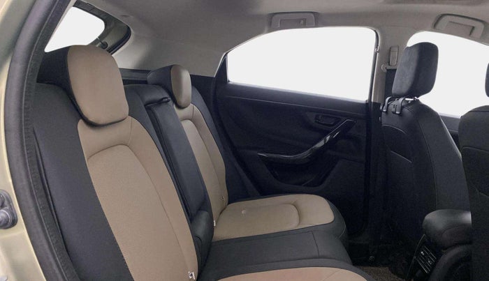 2022 Tata NEXON XZ PLUS PETROL KAZIRANGA, Petrol, Manual, 33,274 km, Right Side Rear Door Cabin