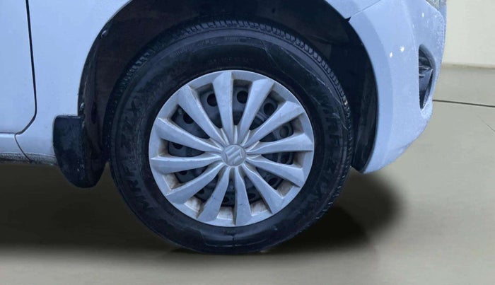 2015 Maruti Ritz VXI, Petrol, Manual, 55,742 km, Right Front Wheel