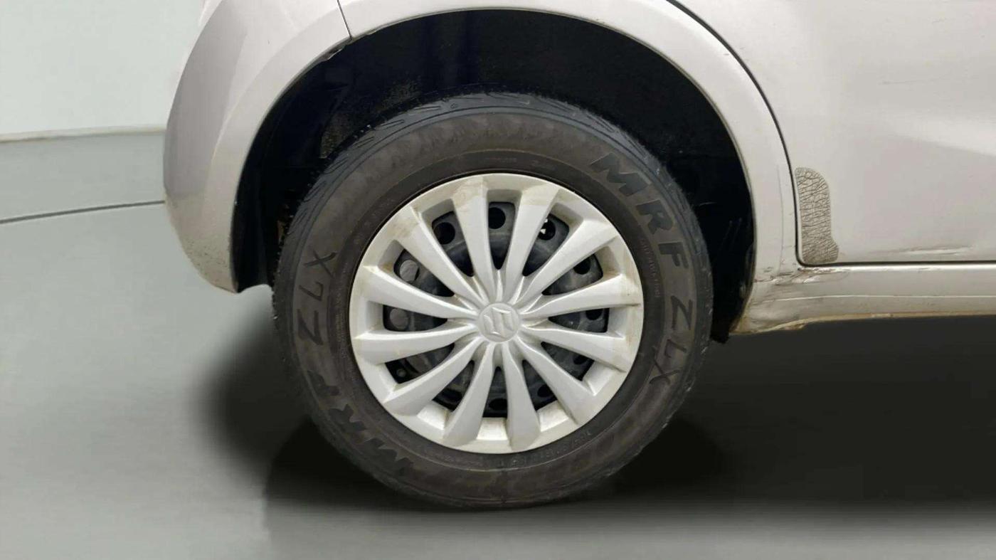 2012 Maruti Ritz VXI, Petrol, Manual, 88,120 km, Right Rear Wheel