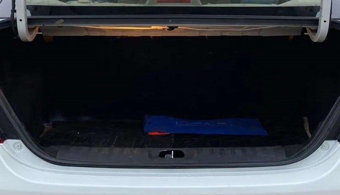 2014 Maruti Swift Dzire VXI, Petrol, Manual, 67,340 km, Boot Inside