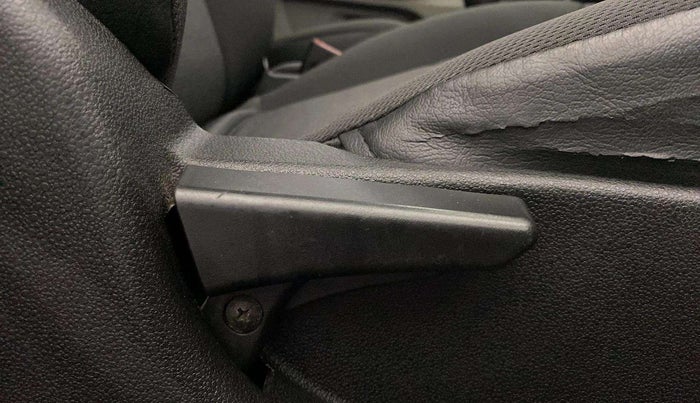 2018 Tata Tiago XT PETROL, Petrol, Manual, 55,609 km, Driver Side Adjustment Panel