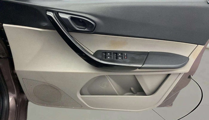 2018 Tata Tiago XT PETROL, Petrol, Manual, 55,609 km, Driver Side Door Panels Control