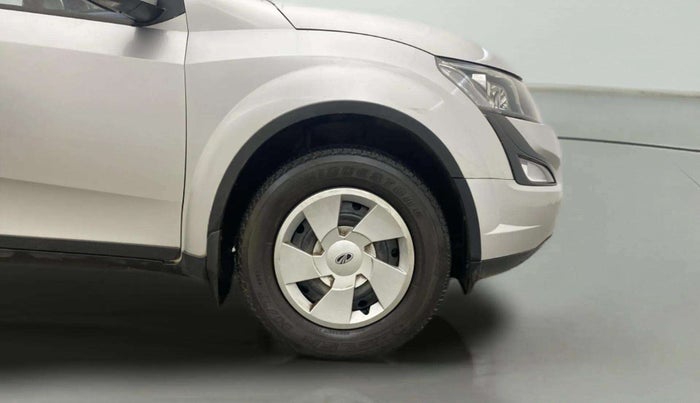 2016 Mahindra XUV500 W6, Diesel, Manual, 71,580 km, Right Front Wheel