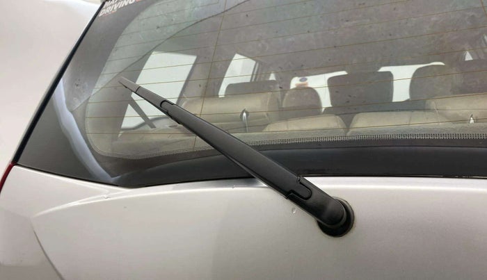2016 Mahindra XUV500 W6, Diesel, Manual, 71,580 km, Rear Wiper